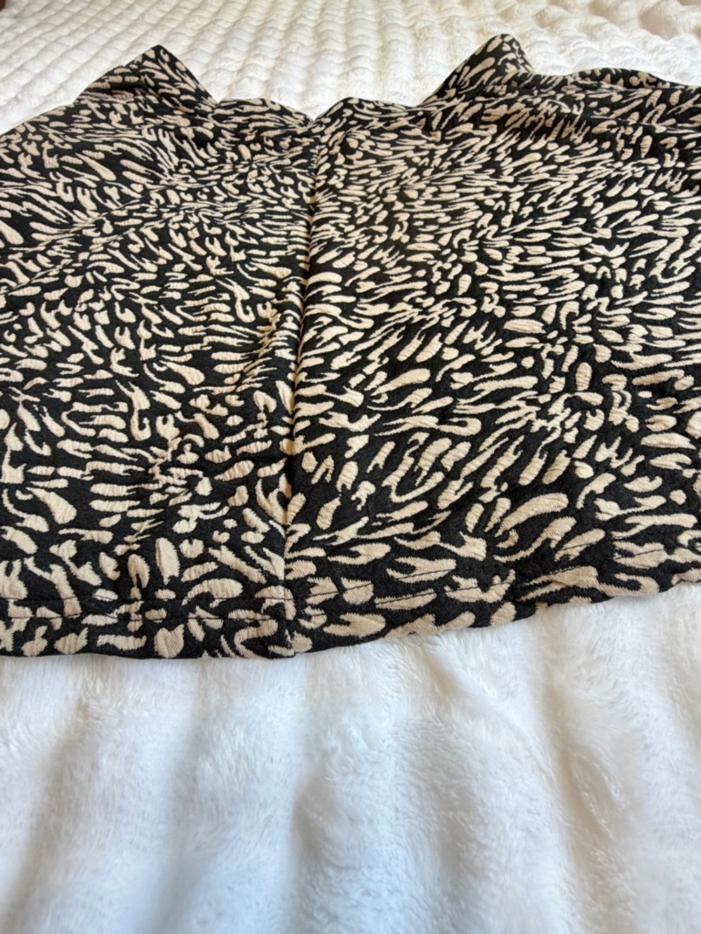 Connection 18  Women’s Black with Tan Pattern Skirt Size Large - Picture 4 of 6